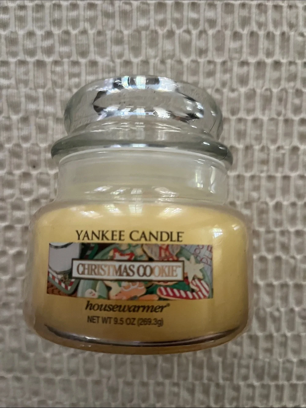 Yankee Candle Christmas Cookie Jar Candle - Cream Yellow